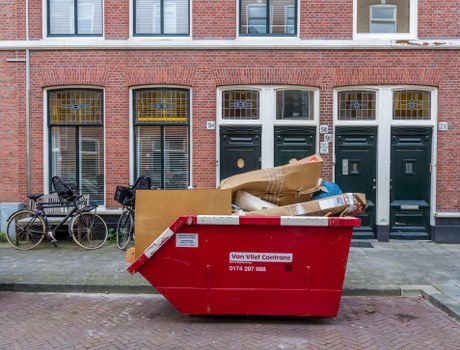 Eco-friendly waste sorting process in a skip